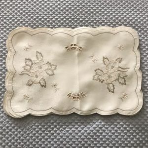 Set of 10 Machine Embroidery Place Mats